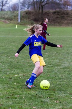 Bild 114 - B-Juniorinnen TSV Gnutz o.W. - SV Henstedt Ulzburg II : Ergebnis: ca. 5:0